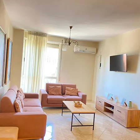 A&nd Apartman *